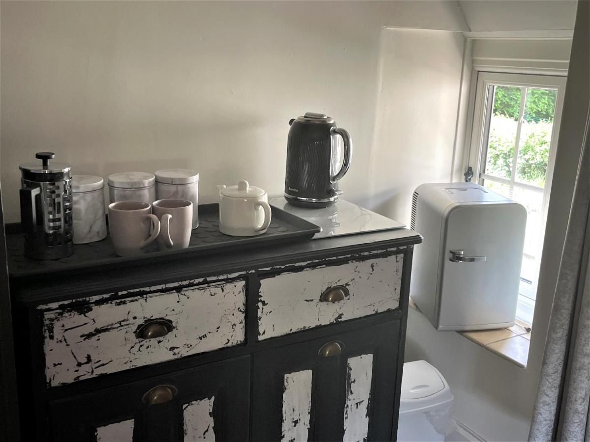The Dairyman Suite Moreton  Extérieur photo