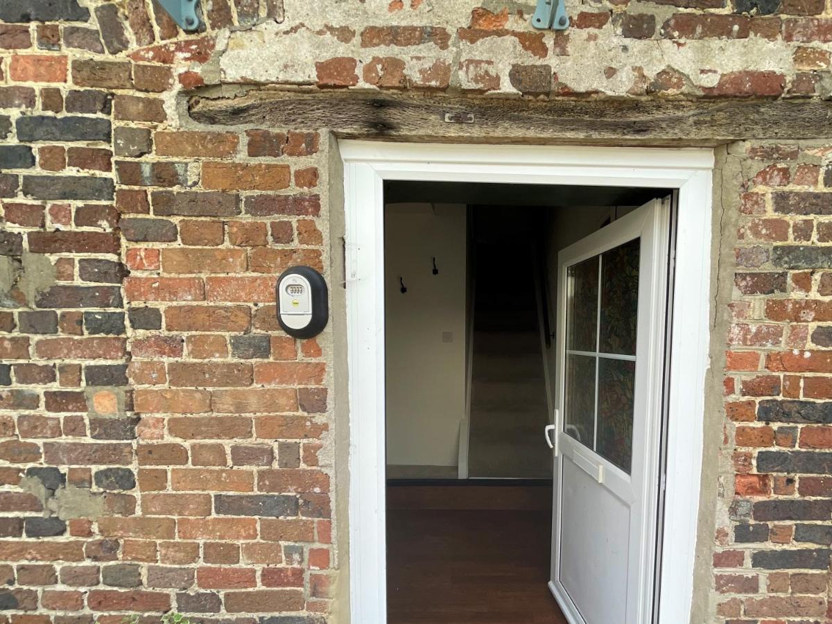 The Dairyman Suite Moreton  Extérieur photo